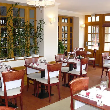 Hotell Hotel-restaurant Le Normandie Luc-sur-Mer